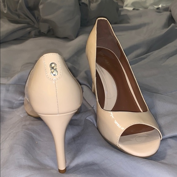 Cole Haan Women’s Beige Heels - Picture 3 of 3